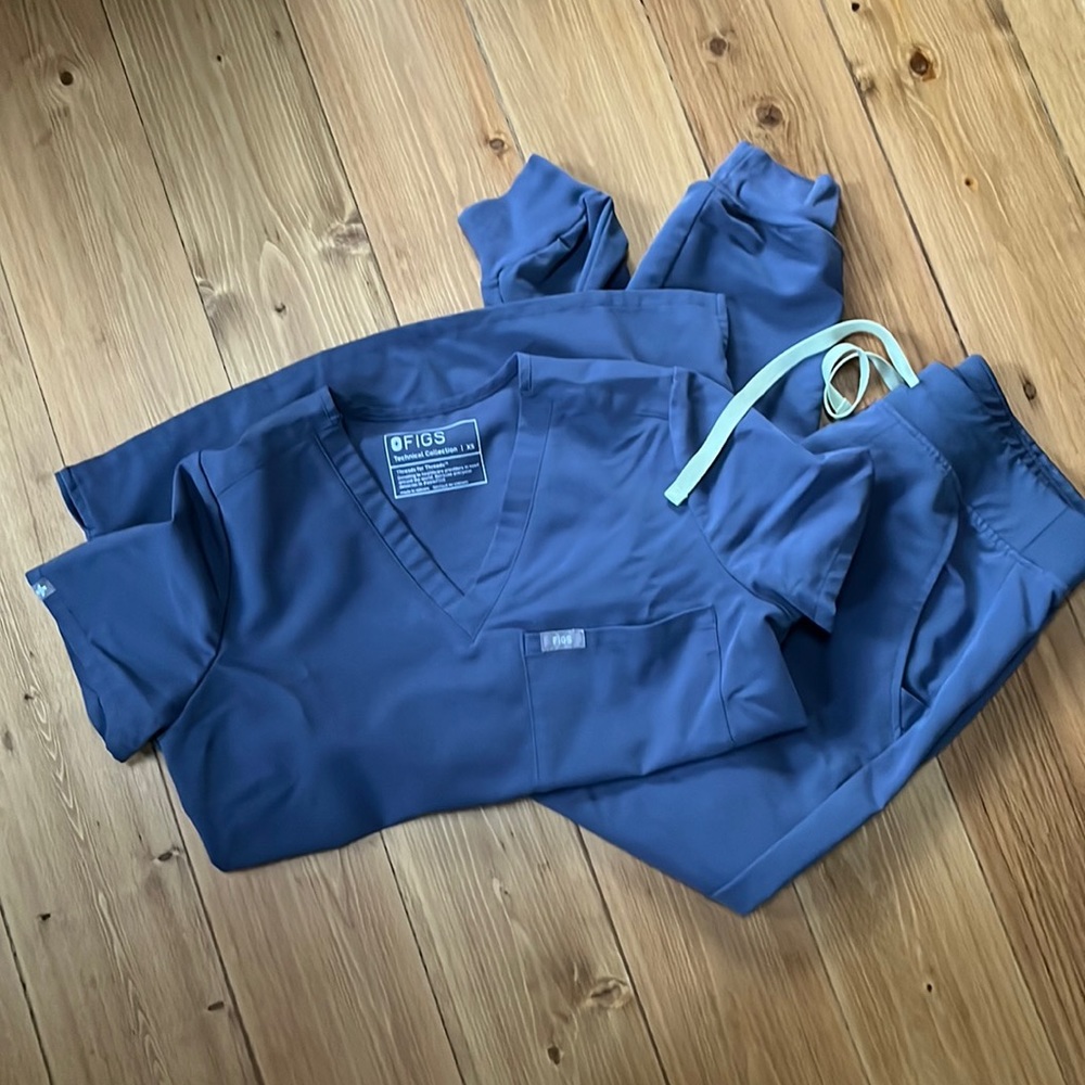 Figs women's Space Navy Zamora jogger scrub set XS